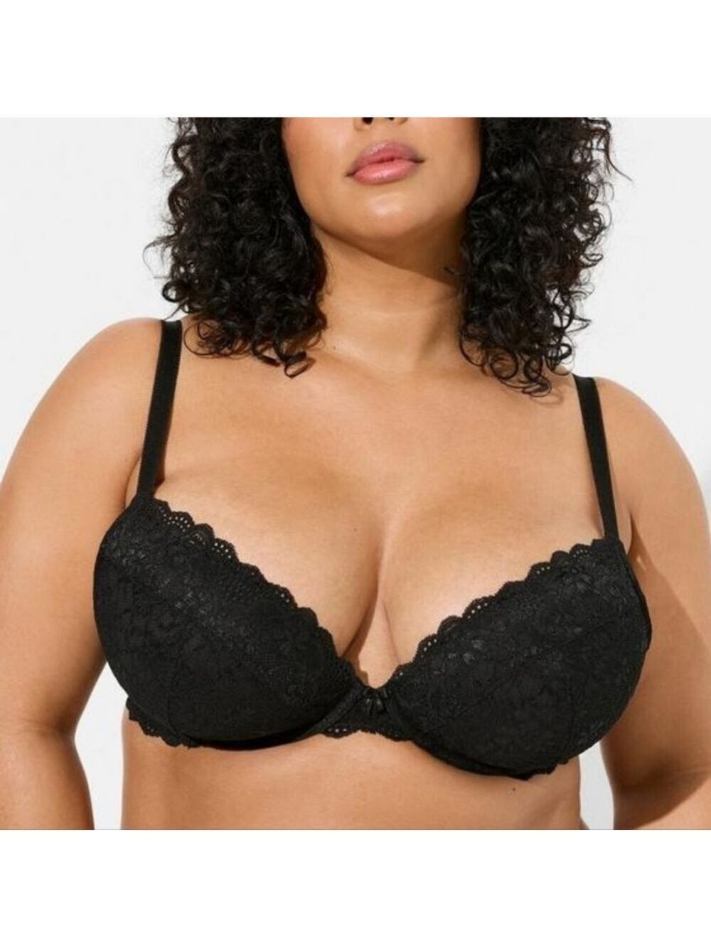 42 D • Torrid • XO Plunge Push-Up Bra